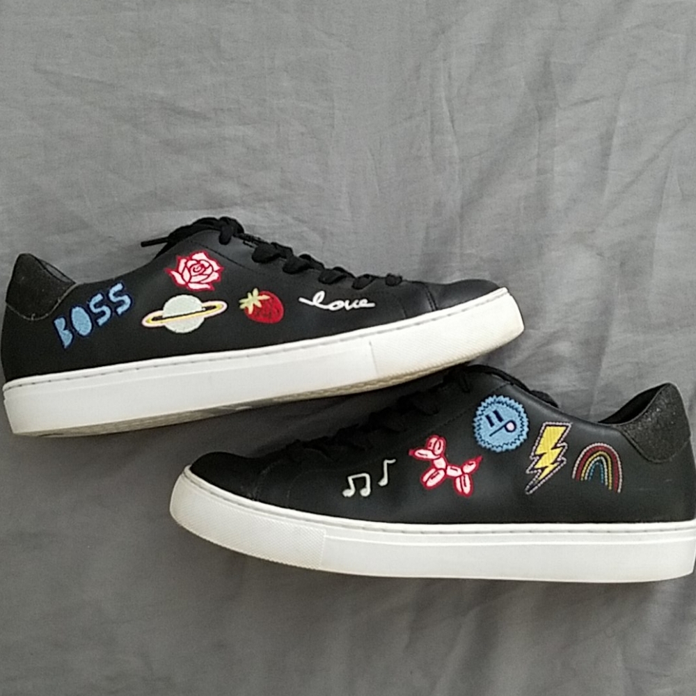 Skecher Los Angeles Embroidered Low Top Sneakers